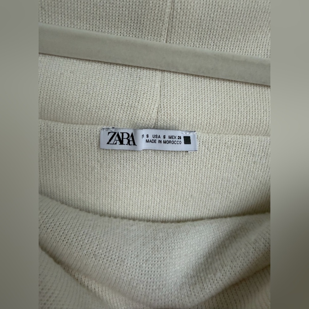 ZARA Off Shoulder Top - Picture 5 of 7